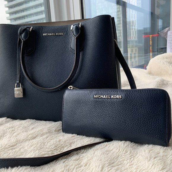 Micheal Kors bag - Picture 6 of 7